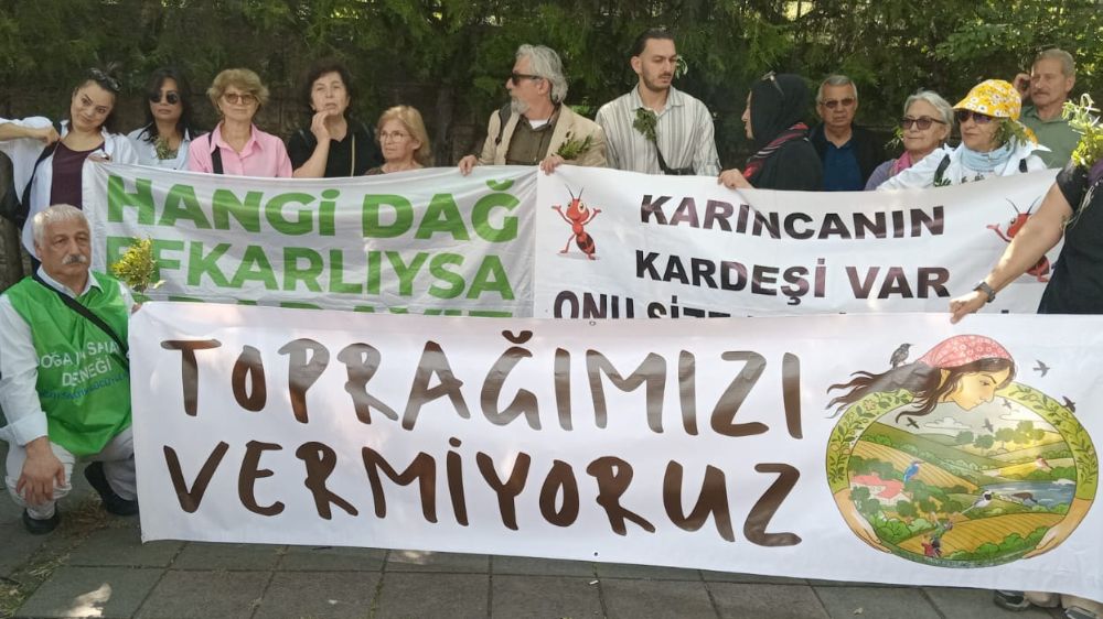Toprağımızı Vermiyoruz: Yaşamı Savunmaya Geliyoruz!