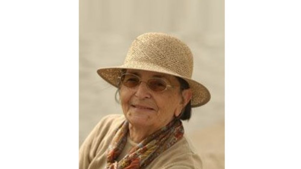 Gülten Akın: Yaşamın ve Direnişin Şairi