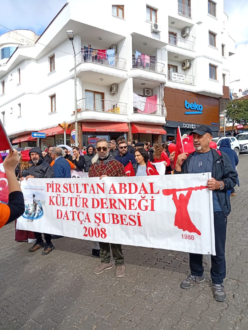 Datça’nın Badem Çiçeği Kokulu Sokaklarında Festival Bir Başka