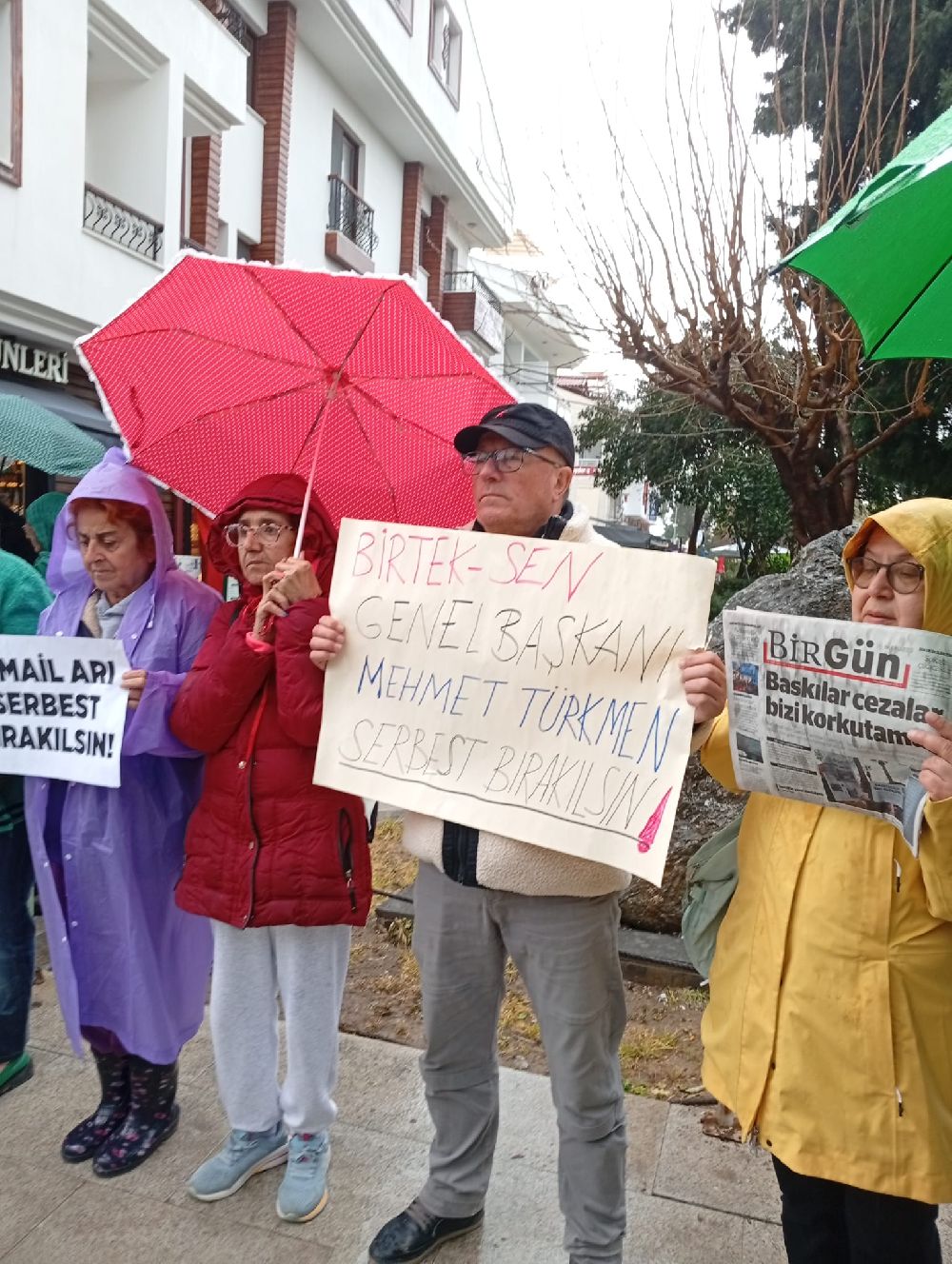 BirGün Yazarı İsmail Arı’nın Tutuklanması Datça’da Protesto Edildi