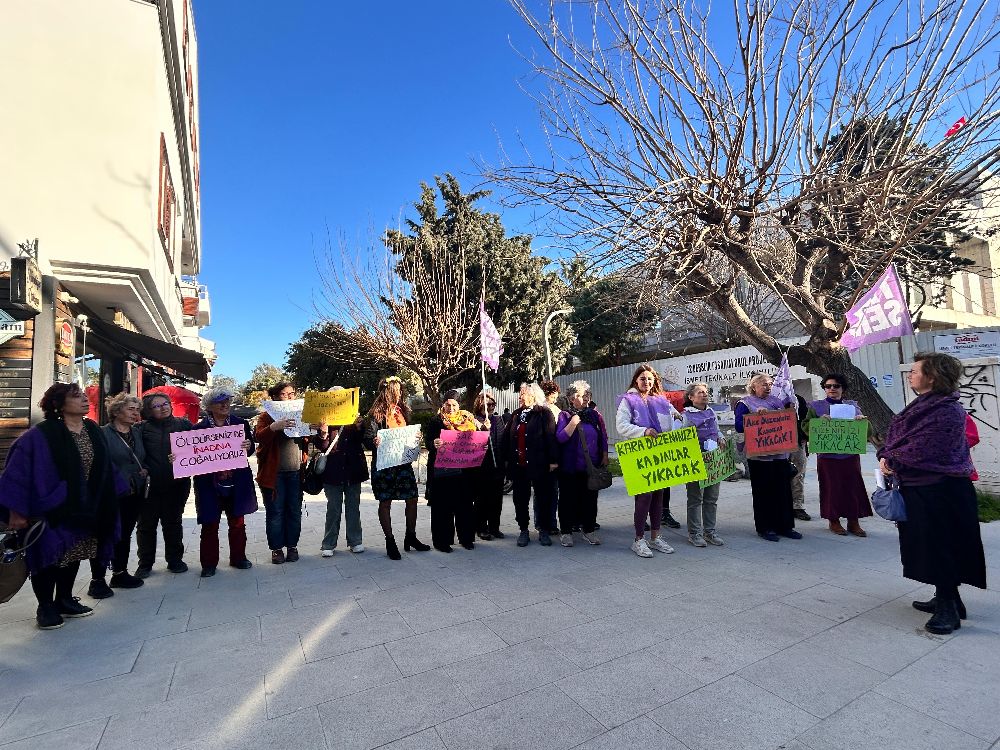 Datça’da Kadınlar 8 Mart’ta Eşitlik, Adalet, Özgürlük ve Savaşa Karşı Sokaktaydı