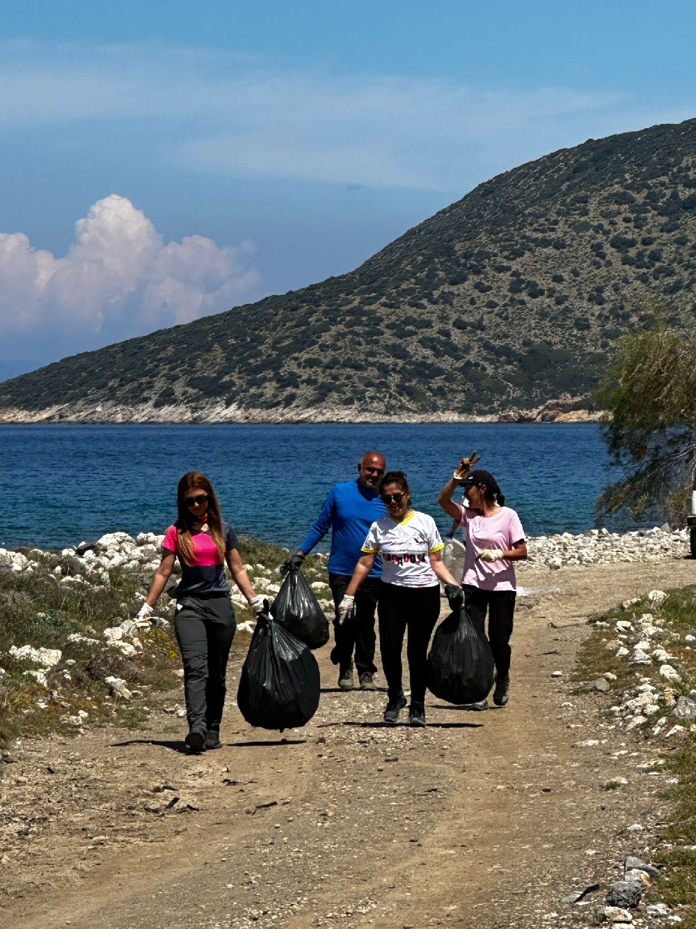 Datça’da Doğa Seferberliği: DADADOSK’tan Anlamlı Temizlik