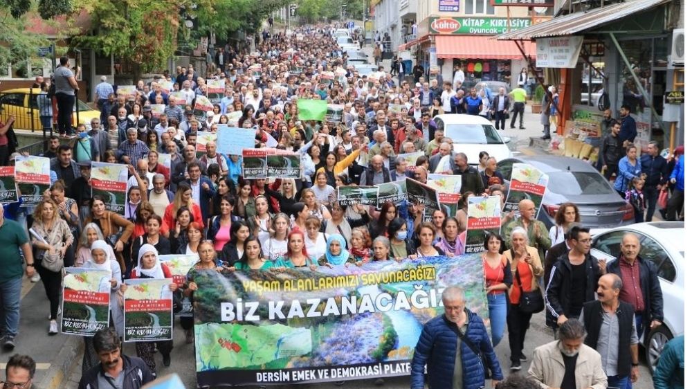  Kahraman Değil, Örgüt