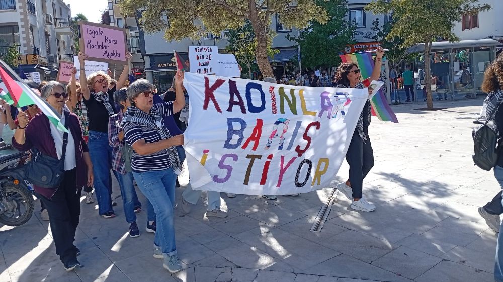 Panel: Ortadoğu ve Dünyada Savaşın İçinde Kadınlar