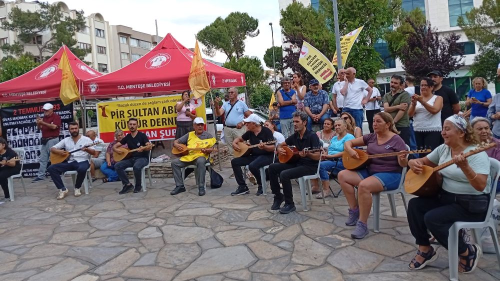 Sivas Katliamı’nda Yaşamını Yitiren 33 Can 33’üncü Yılda Muğla’da Anıldı 