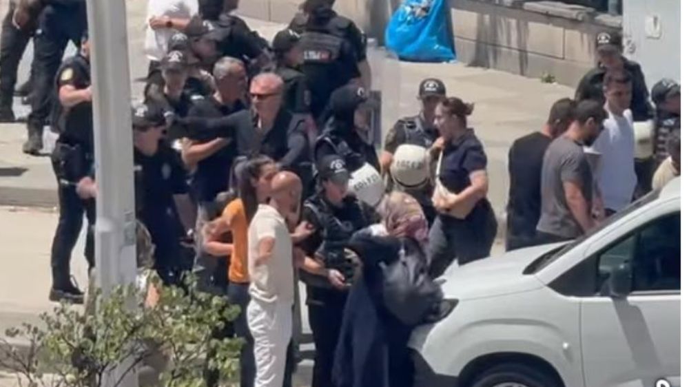 Ankara’da Öğretmen Eylemine Polis Müdahalesi  Çok Sayıda Gözaltı Var