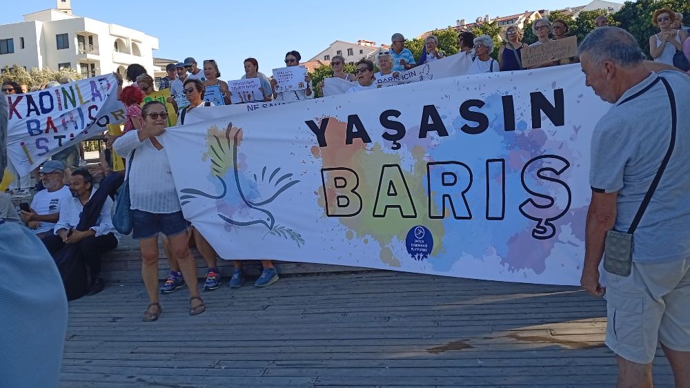 Datça’dan Dünyaya Barış Mesajı: Kulaçlar Barış İçin!
