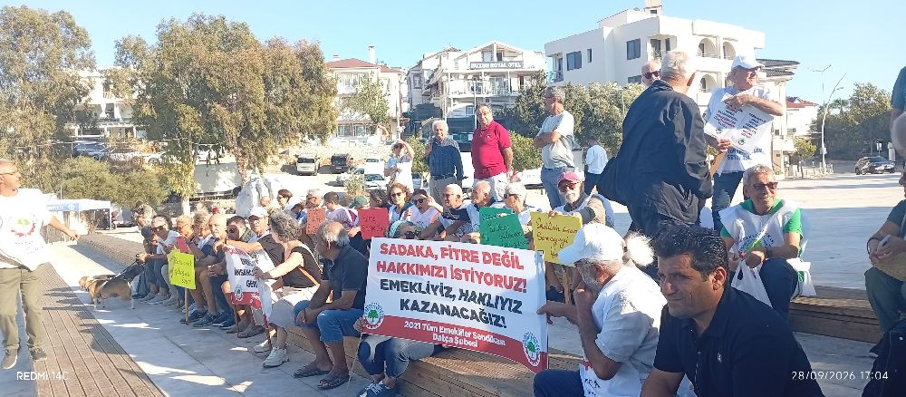 Datçalı Emeklilerden “Onurlu Yaşam” İçin Oturma Eylemi