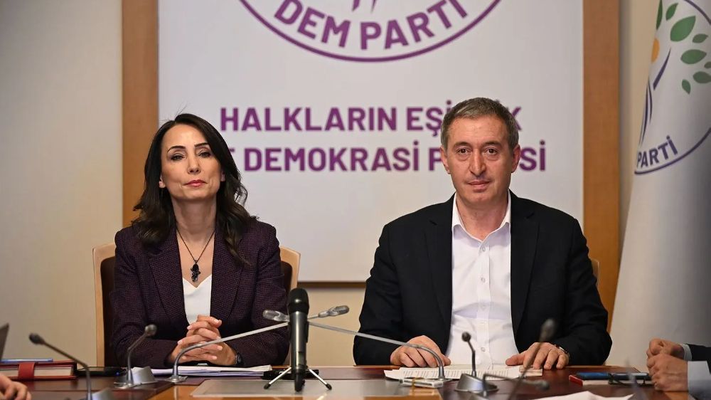 DEM Parti Meclis 1 Ekim’i Beklemeden Toplansın